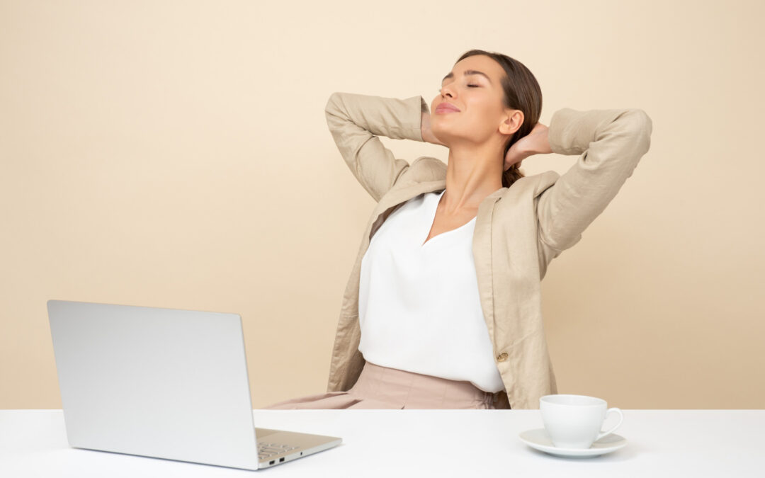 [3-min read] Boosting Mental Health in the Workplace: Desk Yoga, Mindfulness & Gratitude
